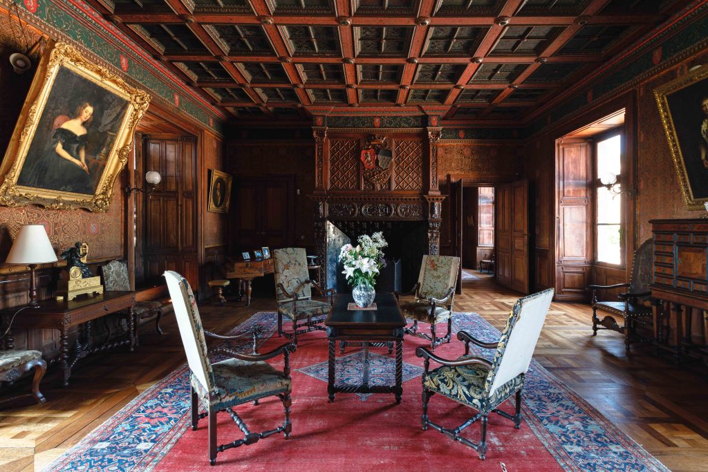 Château de Lapalisse grand salon