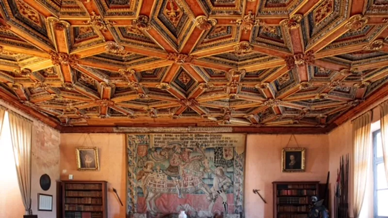 Château de Lapalisse salon doré