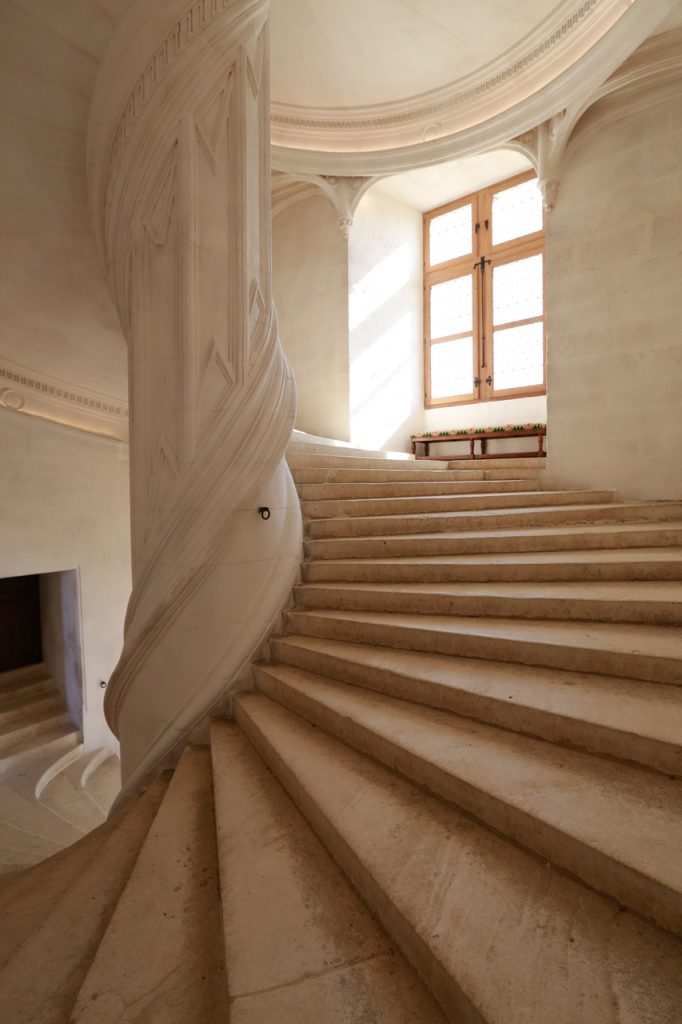 Château de la Rochefoucauld escalier