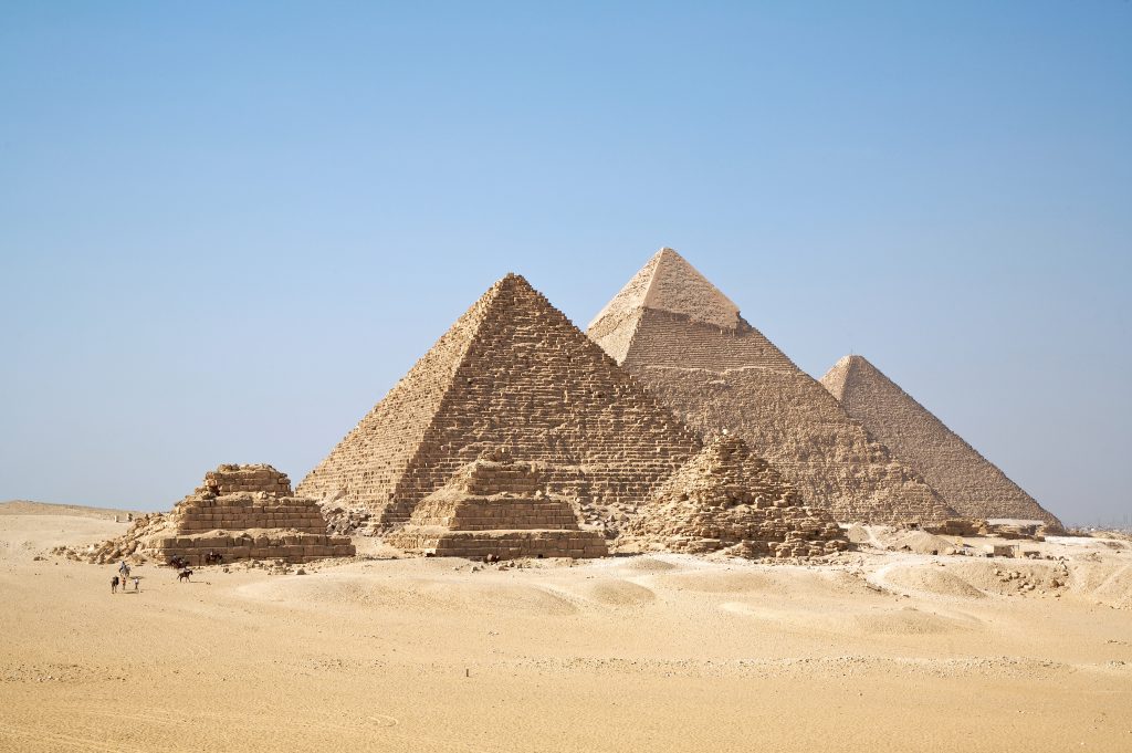 pyramides